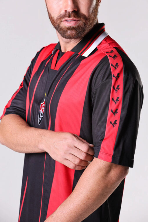 Camisa Anos 90 Esporte Clube Vitória Masculino Rubro Negro Volt - Image 3